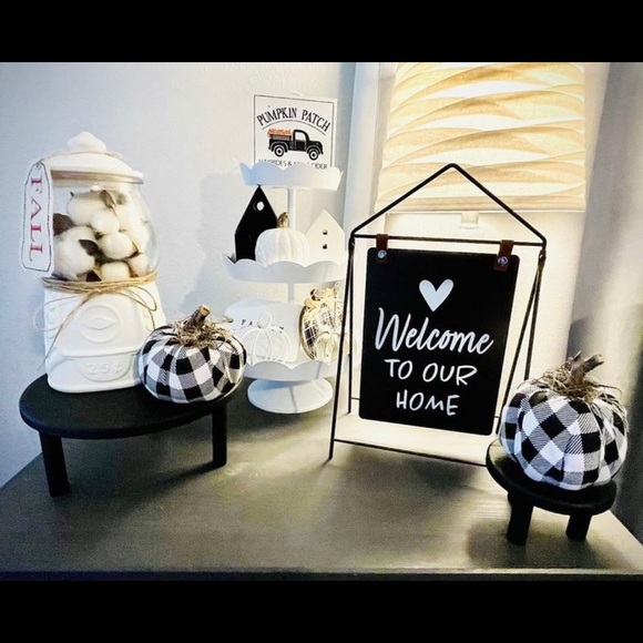 - 2 pack of Fall Reversible signs- home decor - Picture 2 of 12